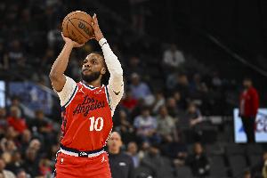 加兰在快船前七场首发时合计至少30三分50助攻 NBA任意队历史首人