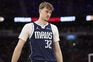 无力回天！弗拉格19中12空砍全场最高32分9助 也有7失误