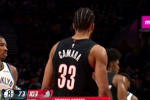 神兵天降!卡马拉三分再中&三分8中8轰下生涯新高32分