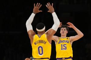 里夫斯谈21年绝杀独行侠：接球前 我敢用全部身家赌自己接不到球