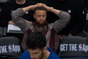 队记：库里等多名勇士球员正在穆迪检查房间外等待