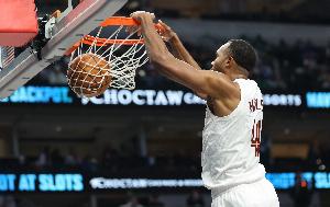 效率爆表！莫布里8投全中得到19分9篮板6助攻1盖帽