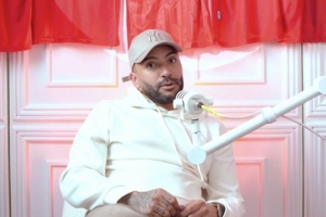 辛普森谈曼联青训:俱乐部很关注球员学业,在学校不听话不能上场