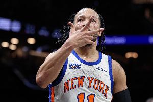 末节15分！哈特：知道这是布伦森喜欢身处的位置 也希望他站出来