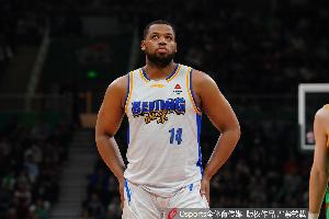 末节12分！记者：斯佩尔曼应该成为北京队第四节的外援人选