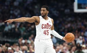 血轮眼战士！米切尔22中14砍下42分2板3助 连续得分杀死比赛