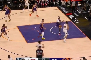 下半场第一攻就达成！约基奇助攻戈登暴扣拿到三双