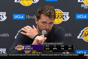 【完整版】东契奇赛后：漫长客场之旅有些疲惫 我们从未轻言放弃