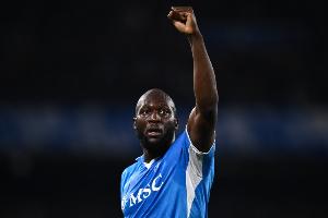 全市场:卢卡库决定留在比利时恢复状态,遵循特定的训练计划