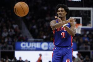 活塞主帅：奥萨尔让我想起了阿泰的防守风采 没几个人能做到这样