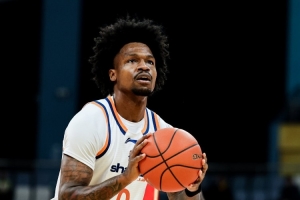 再战旧主！古德温：我们要保持良好的状态 准备下一场打山西