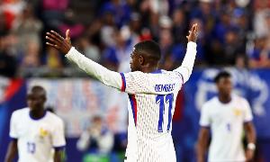 已是传奇！登贝莱将成99年齐达内后，首位为法国队出战的金球先生