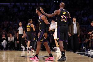 蒂格：看老詹布朗尼并肩作战很震撼 他作为老爹很不容易让人动容