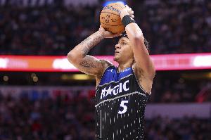 全能输出！班凯罗22中11拿下30分9篮板7助攻 4前场板