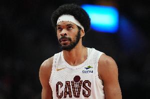 终于等到你！贾勒特·阿伦复出半场8中6砍14分7板 正负值+25