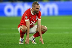 朗尼克：莱默尔因膝盖不适缺席友谊赛，我们不想让他冒任何风险