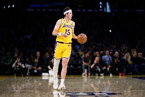 末节15分！里夫斯13中7砍下26分8板5助 正负值+26最高