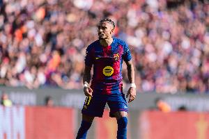 TA:弗里克遭遇大麻烦,每当拉菲尼亚缺阵时巴萨进球就会变得困难