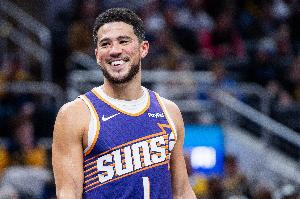 正负值+21最高！布克三节14中8贡献26分8助 罚球10中9