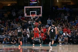 晚了一点点！塞克斯顿绝杀超时 球队1分惜败