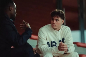 范赫斯登：再来一次仍100%会选择加盟国米 退役让我重新获得呼吸