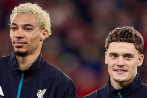 遭遇重伤，维尔茨社媒晒合照祝福埃基蒂克：保持坚强我的兄弟！