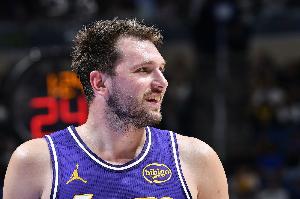 一阵稳了？东契奇本赛季出战64场 场均33.5分7.7篮板8.3助攻