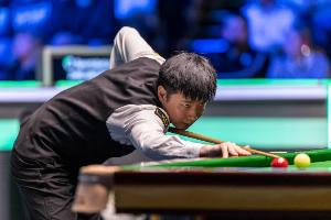 赵心童：去年世锦赛感觉承载着整个国家的希望，要把奖杯带回中国