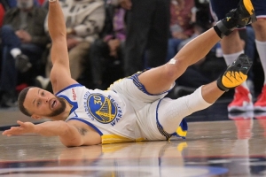 老里：库里这赛季受伤因负荷太大 放6年前我不相信他到今天还能打