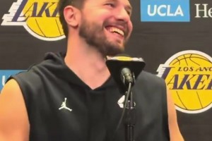 啥时知道垃圾话能带来动力？东契奇瞎编：2001年2月2日