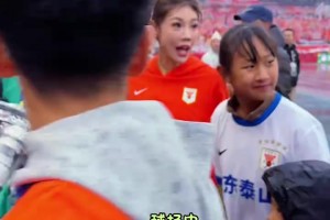 “小将”张驰退役，一生忠橙，泰山加油！