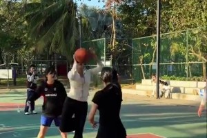 跟这群小姐姐一起打球，你们会主动上对抗吗？