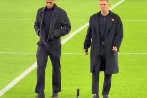 银河战舰的颜值担当！这俩关系是真好啊，到哪都形影不离