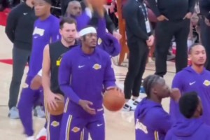 小里77这俩兄弟半斤八两看吧 NBA球星也这么幼稚