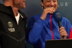 恩里克赛后整活模仿登贝莱，两瓶可乐名梗吓到女主持~