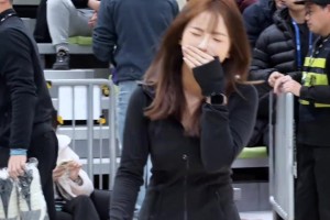 郑老六越来越得劲儿了 看看女mc的赛场日常吧！