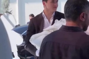 幸福加倍！胡桑诺夫与妻子喜迎贵子，送上满满祝福